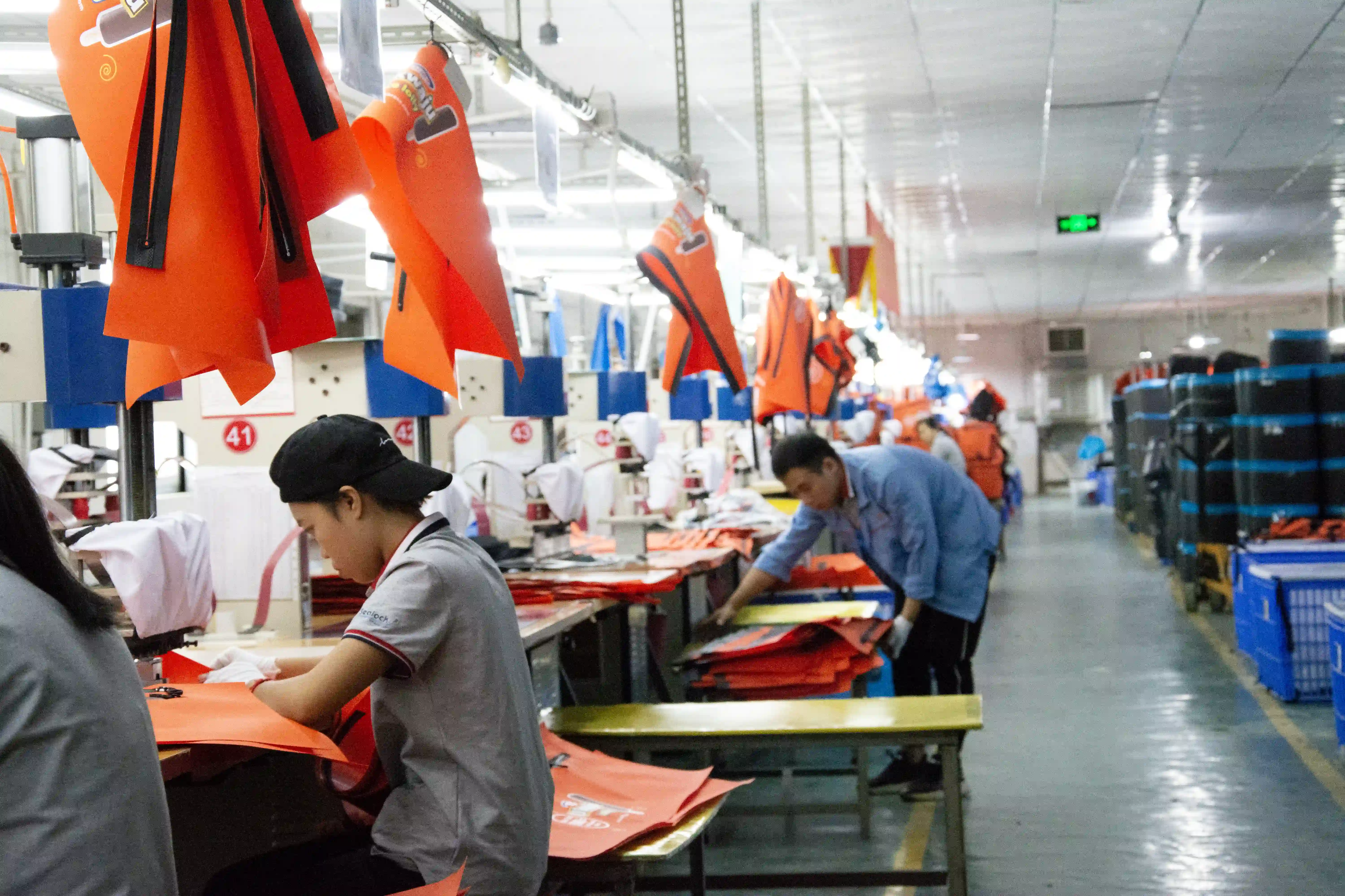 Các quy trình kiểm tra QA nâng cao trong sản xuất thiết bị chống nước: Hướng dẫn tìm nguồn cung ứng OEM